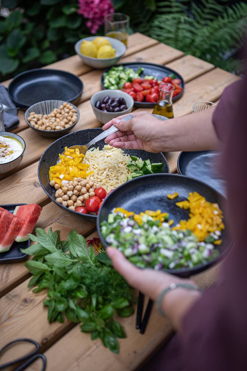 10 Feta-Rezepte Griechischer Orzo Nudelsalat mit Feta trickytine