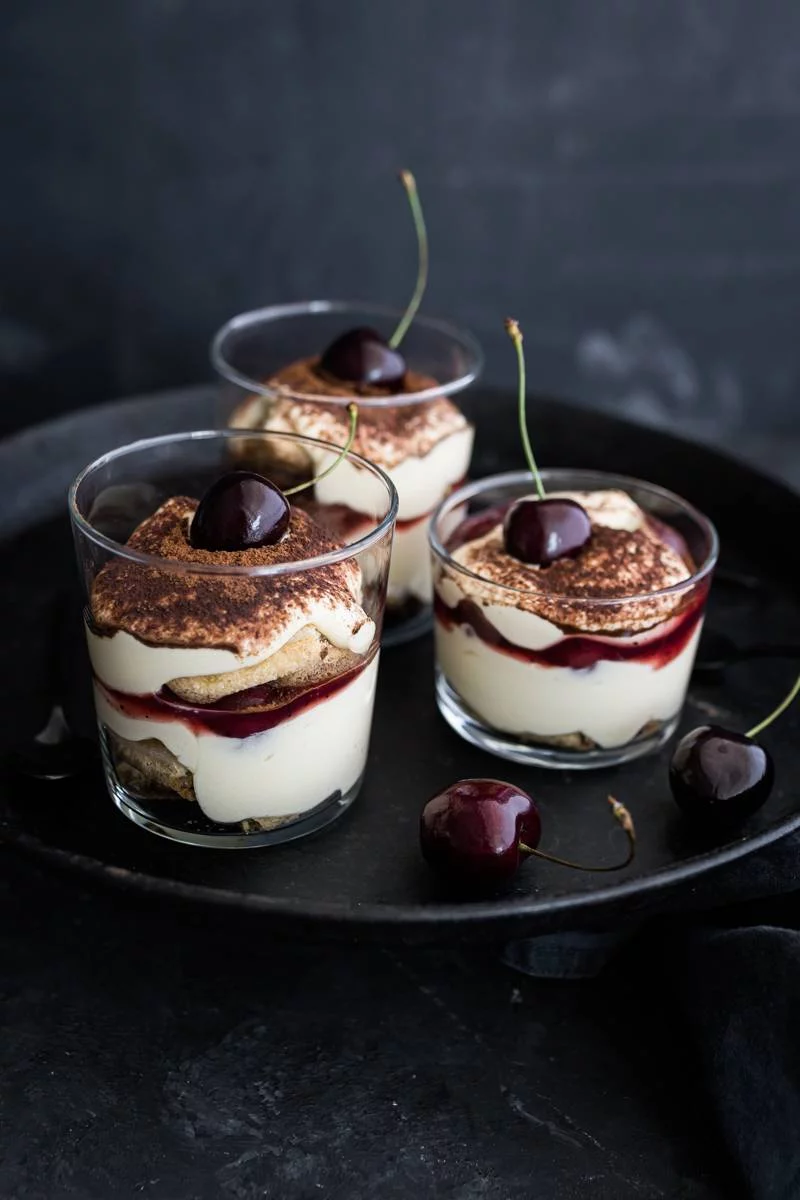 10 Sommer-Dessert Rezepte Black Forest Tiramisu trickytine