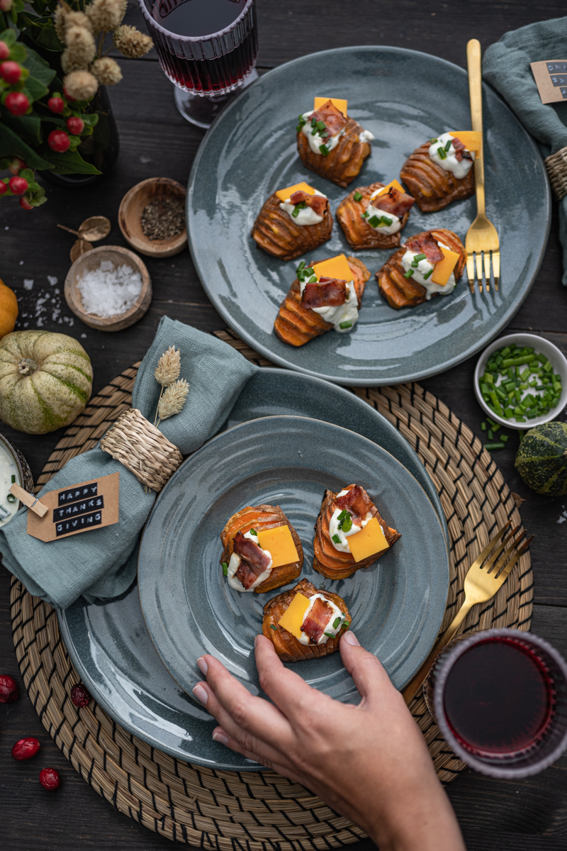 Friendsgiving Menü Thanksgiving Rezept-Ideen Vorspeise Sweet Potato Bites trickytine DAZ