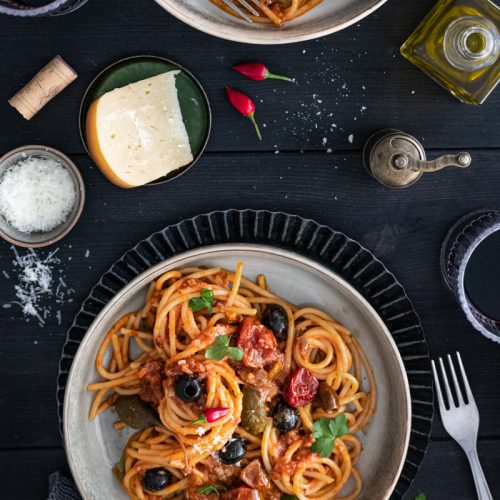 Spaghetti alla puttanesca Rezept trickytine La Vialla