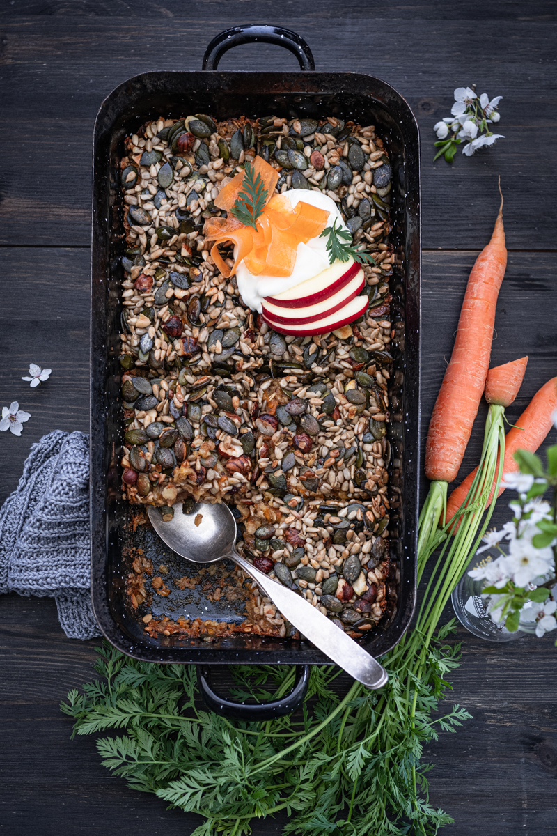Veganuary Rezepte 2023 Carrot-Cake-Haferflocken-Auflauf-Baked-Oatmeal
