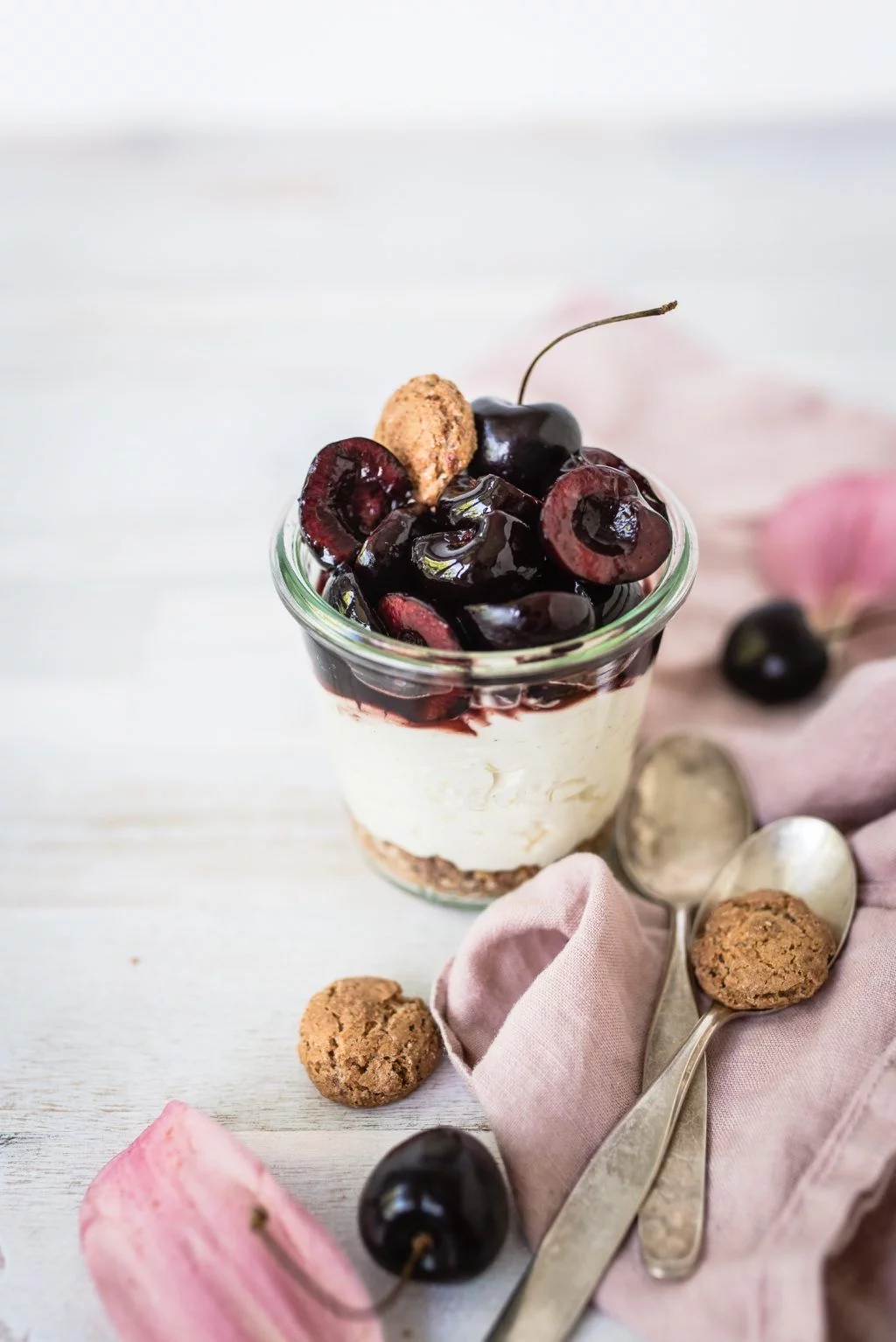 5 Rezeptideen mit Ricotta Schichtdessert mit Kirschen trickytine