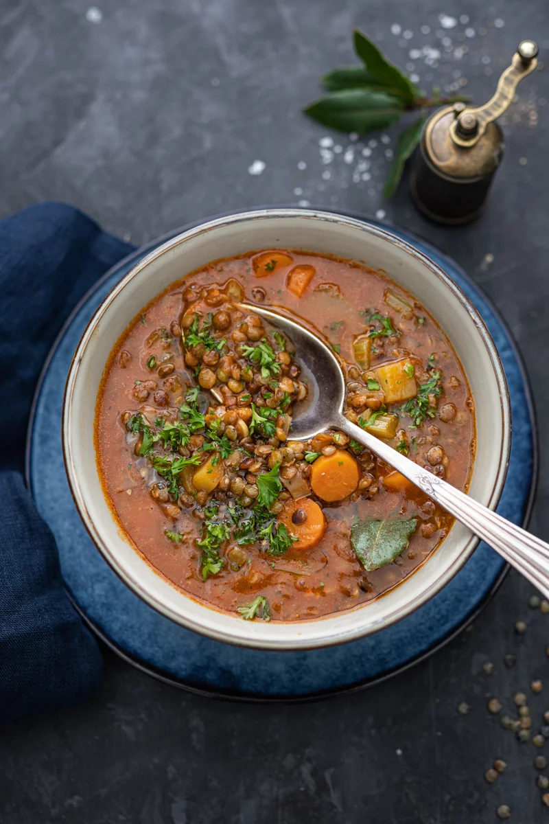 10 günstig kochen Rezepte Linseneintopf trickytine